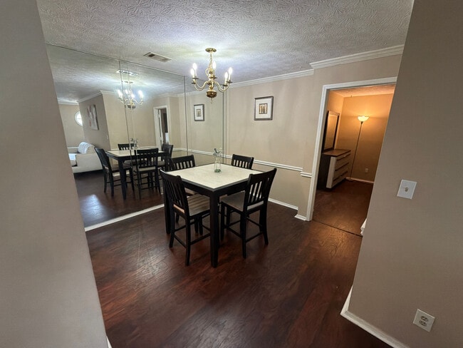 Building Photo - Room in Condo on Brockett Pl