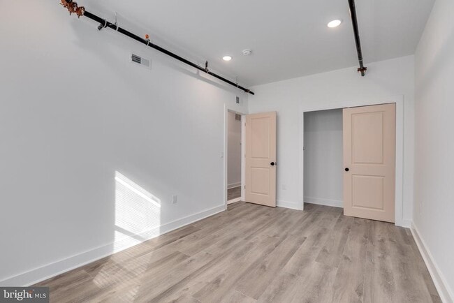 Building Photo - 1634 W Susquehanna Ave