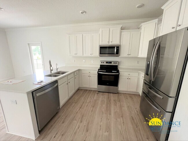 Building Photo - 4 Bedroom 3.5 Bathroom Preserve at Paradis...
