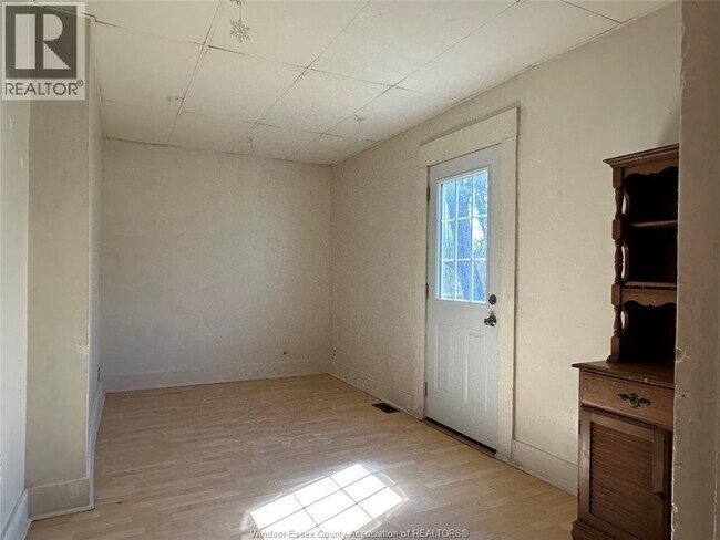 Photo du bâtiment - 414 Crawford Ave