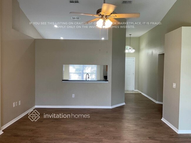 Foto del edificio - 8340 Split Creek Cir