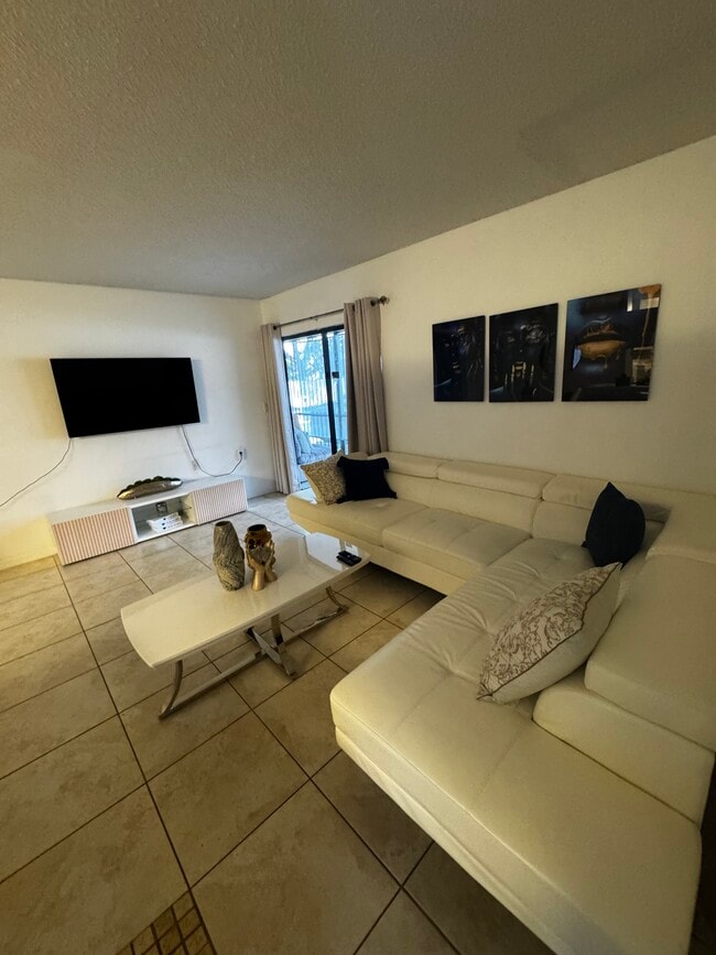 Photo - 19740 SW 103rd Ct Apartment