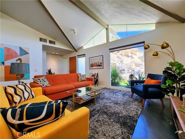 Foto del edificio - 2499 S Palm Canyon Dr