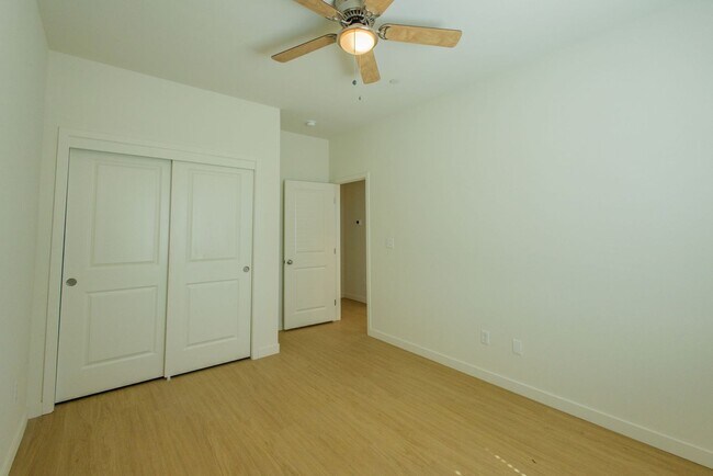 Building Photo - 8914 Hills View Drive 85