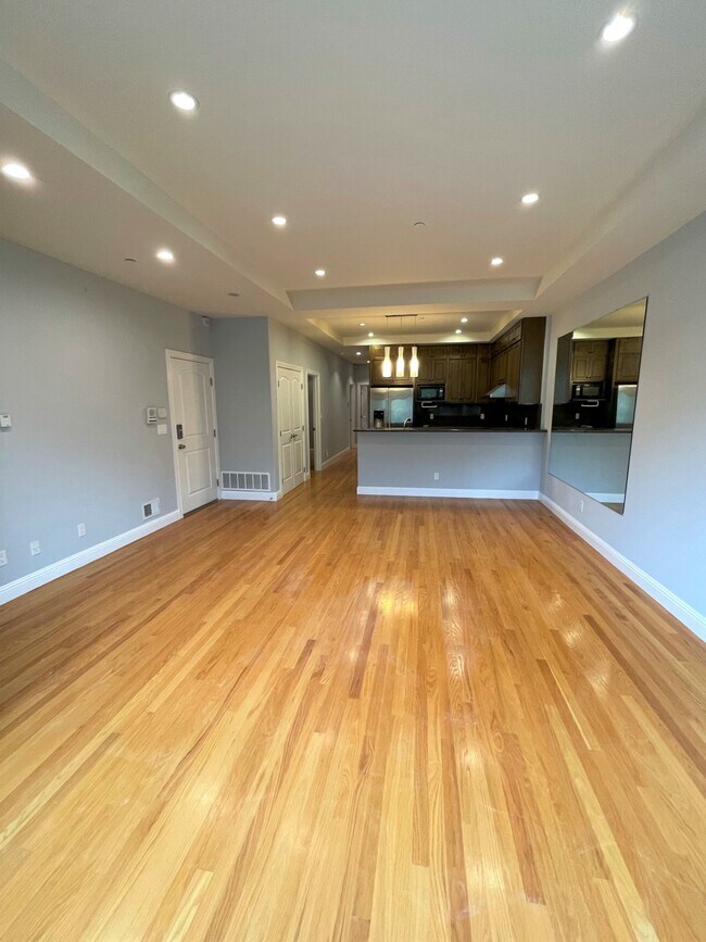 Foto del edificio - 1358 24th Ave