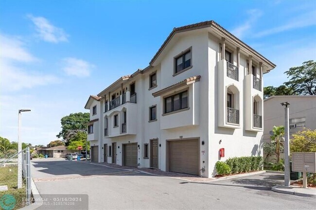 Foto del edificio - 448 NW 41st St