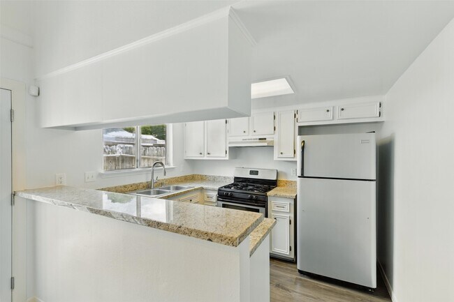 Building Photo - 2079 Country Village Blvd