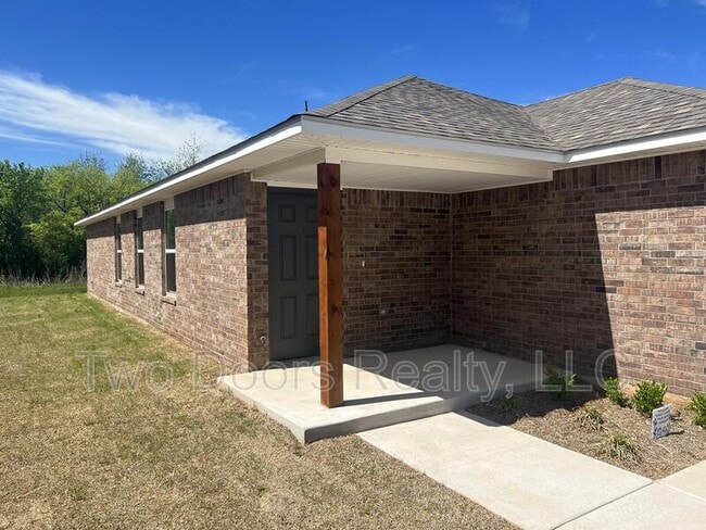 Building Photo - 1015 Ichabod Cir