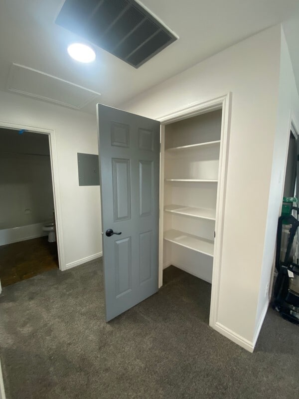 Building Photo - 397 W 400 N