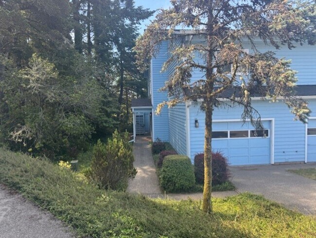 Foto del edificio - 1445 Seacrest Ln