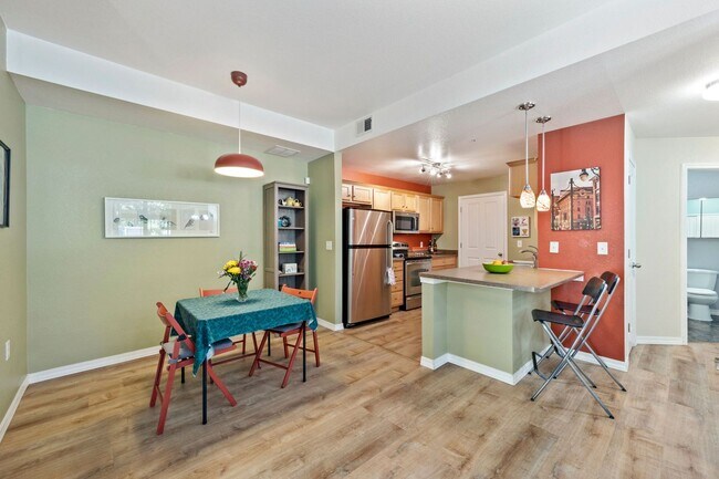 Foto del edificio - 2450 Windrow Dr