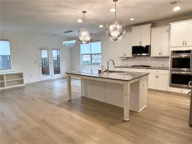 Foto del edificio - 5665 Carruth Lake Dr