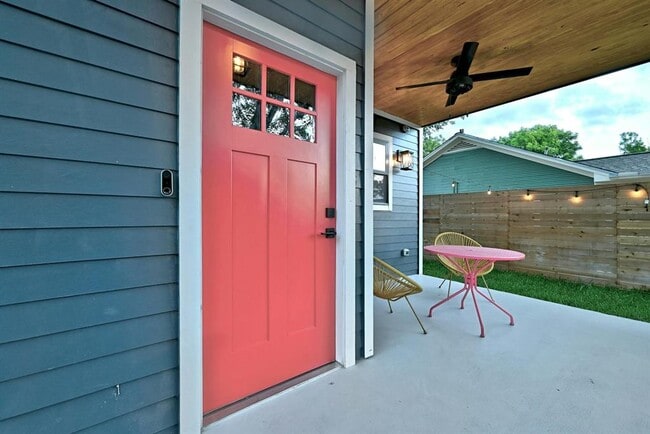 Building Photo - 4313 Maybelle Ave