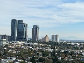 Building Photo - 10660 Wilshire Blvd