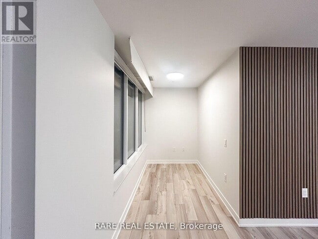 Photo du bâtiment - 195 Redpath Ave