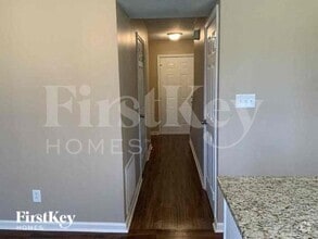 Building Photo - 226 Regency Dr