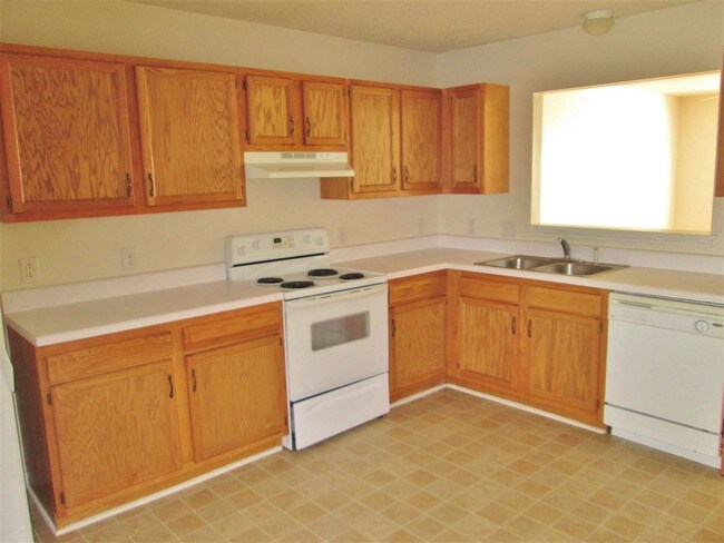 Building Photo - 334 Bracken Pl