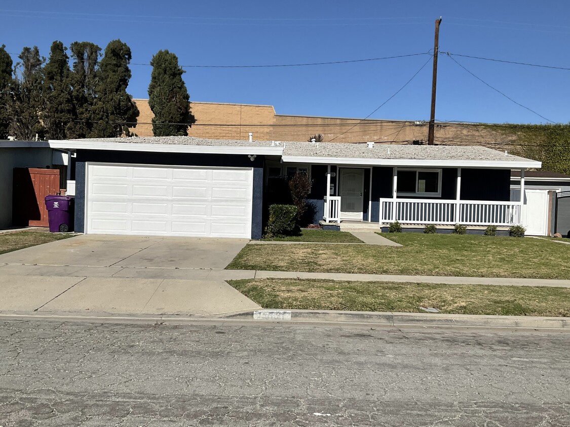 Front of house - 5631 E Vernon St