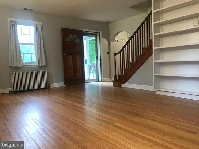 Building Photo - 6008 39th Pl