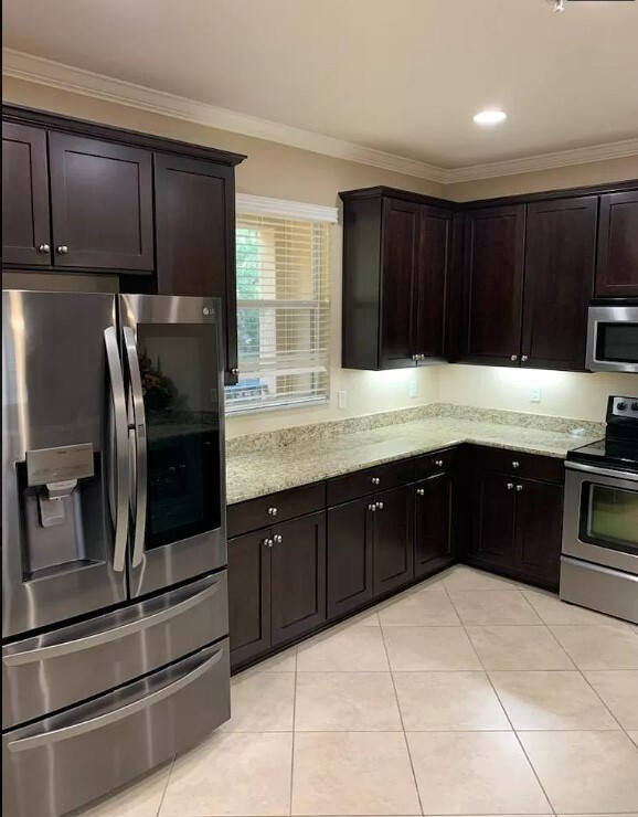Building Photo - 671 Pensacola Ln