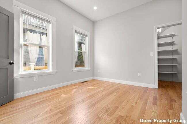 Foto del edificio - 531 E 5th St