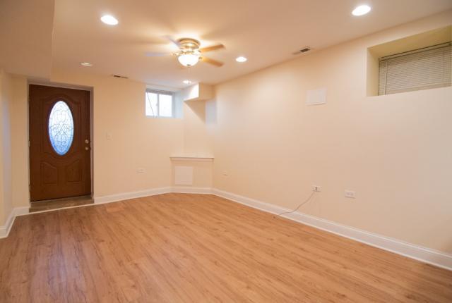 Building Photo - 2 bedroom in CHICAGO IL 60610
