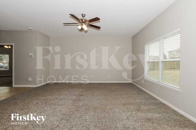 Building Photo - 20718 Round Key Dr