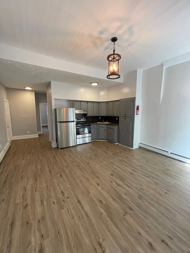 119 W Parmenter St Unit 1, Newburgh, NY 12550 Apartments in Newburgh