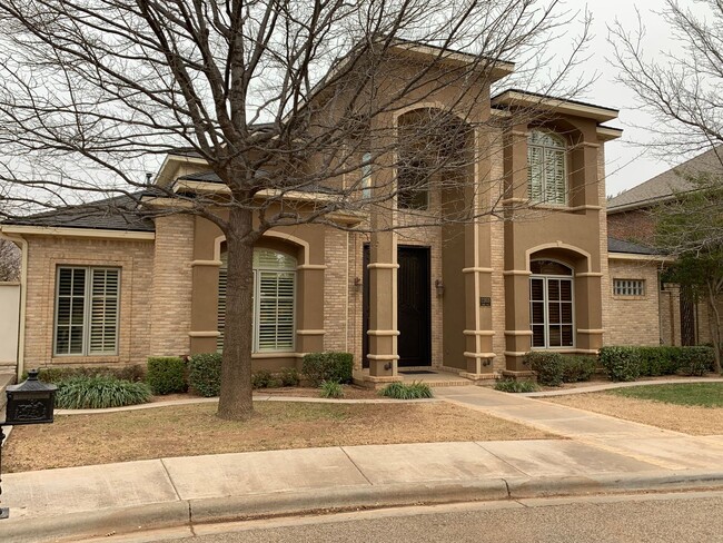 Building Photo - Luxury Garden Home In Tanglewood Terrace!!