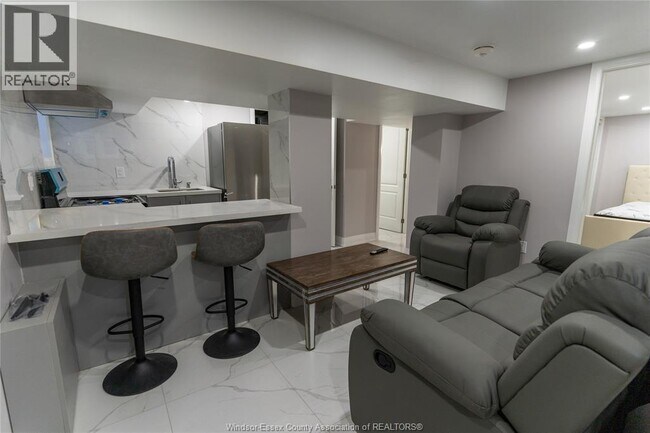 Building Photo - 765 Dougall Ave