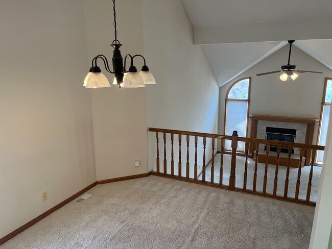 Building Photo - Beautiful 3 bedroom House In West Omaha!!