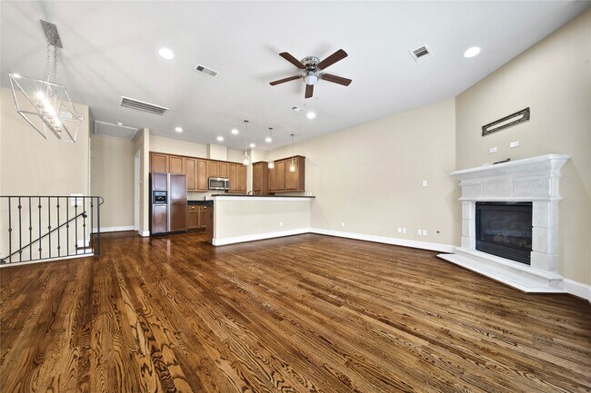 Foto del edificio - 902 W 23rd St
