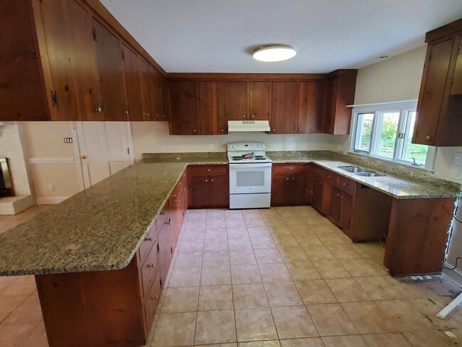 New Granite Countertops - 2704 Pidgeon Hill Rd