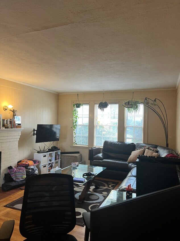 Primary Photo - 62 Bellvista Rd