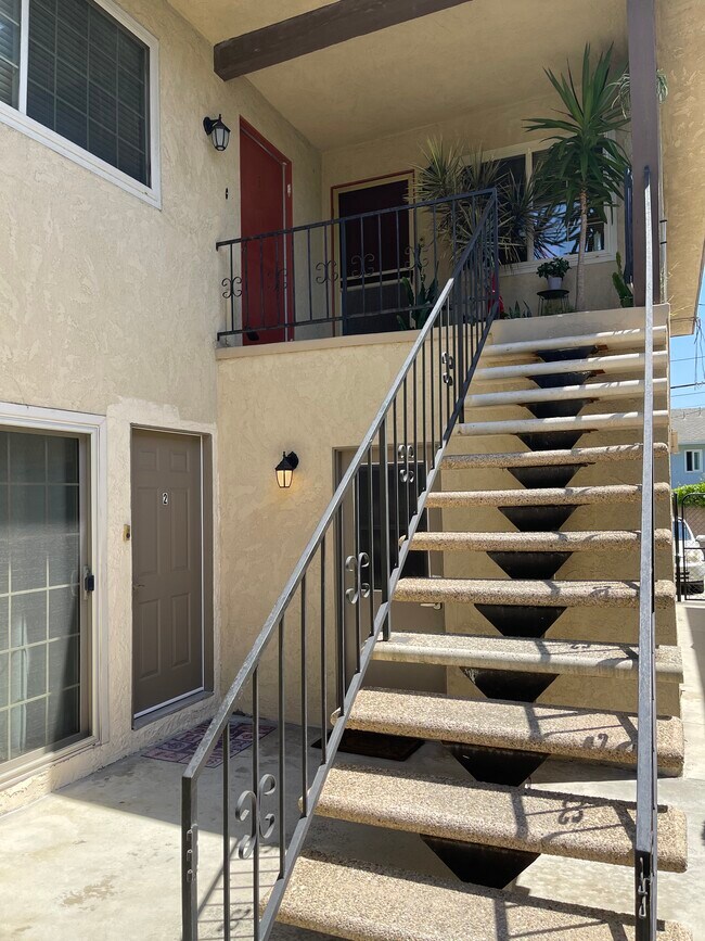 3624 Del Amo #3 - 3624 Del Amo Blvd