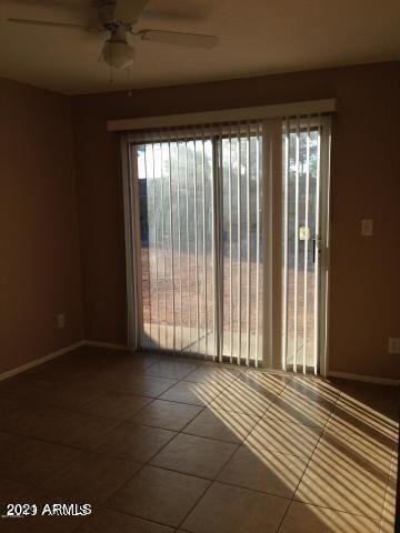 Foto del edificio - 1333 W 5th St