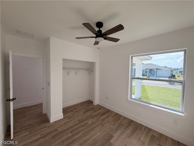 Foto del edificio - 2212 Armour Rd