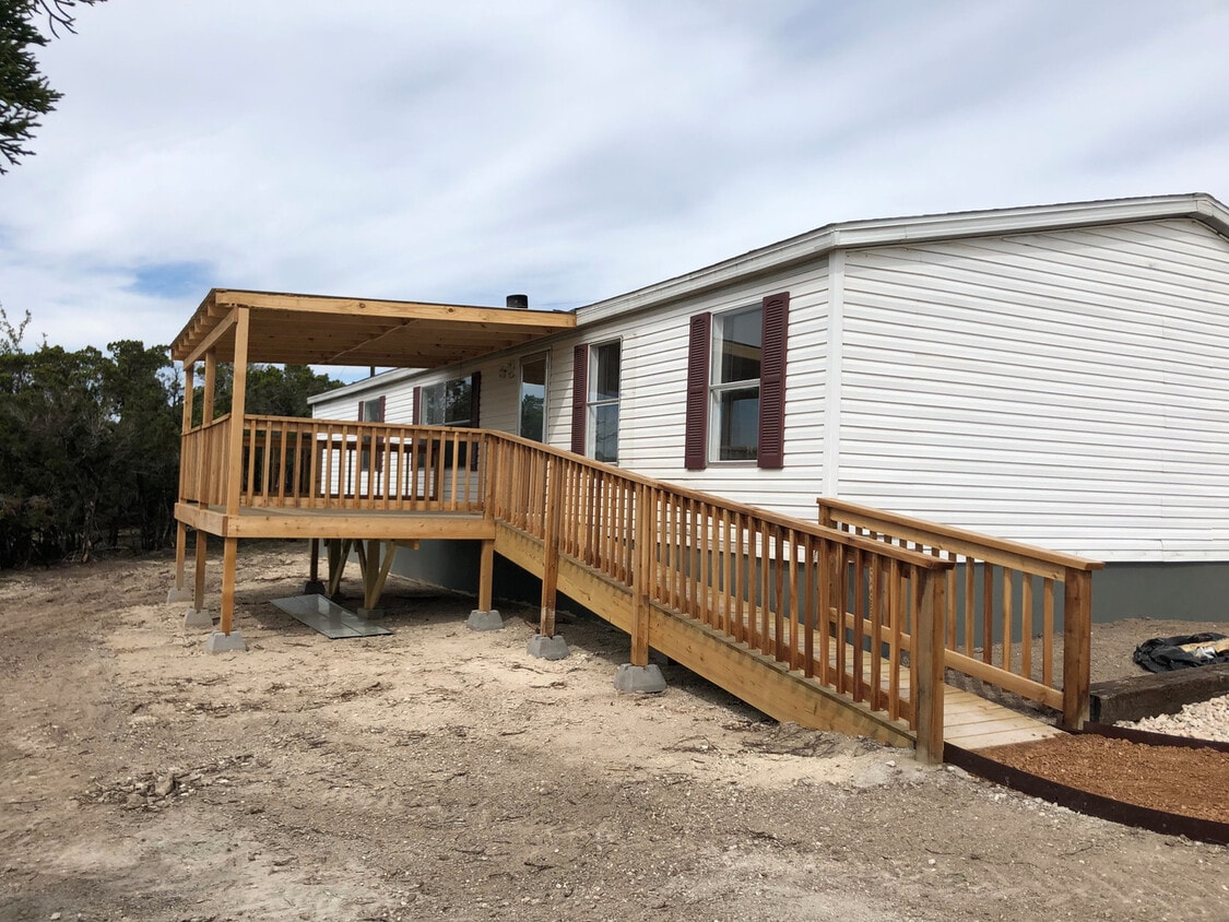 3021 Broad Oak Dr, Bandera, TX 78003 House Rental in Bandera, TX