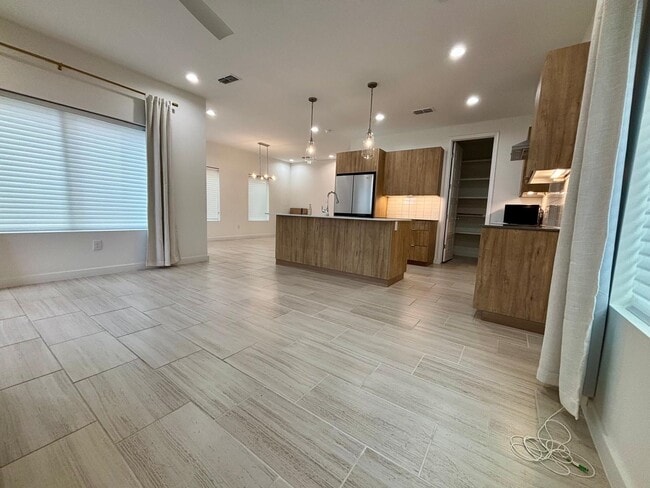 Building Photo - 510 Deer Path Lp