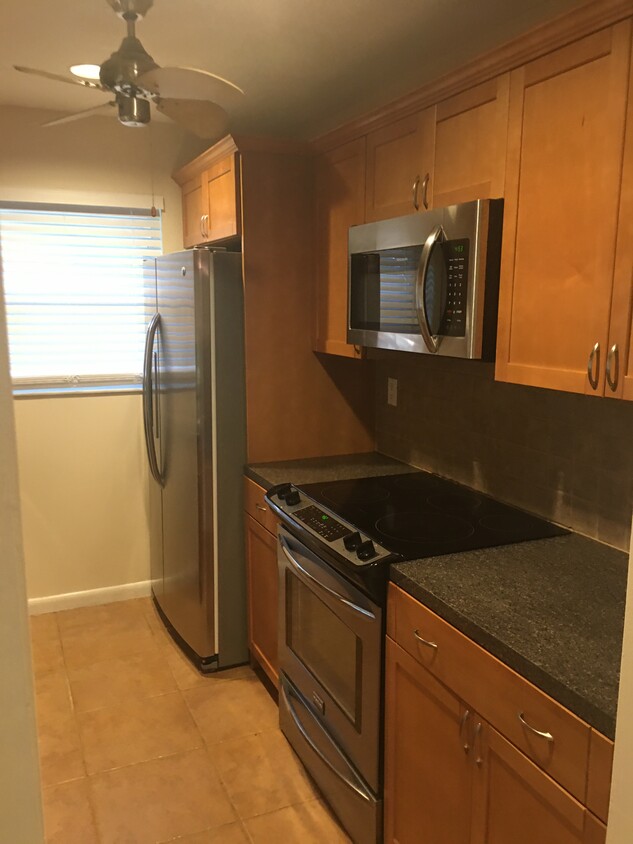 Foto principal - 605 High Point Blvd N