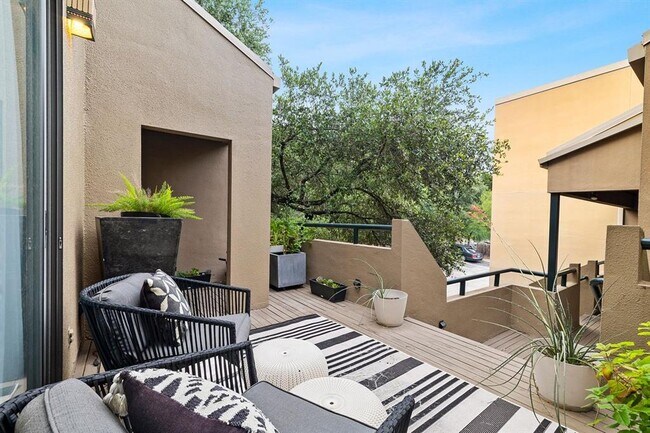 Foto del edificio - 1707 Spyglass Dr