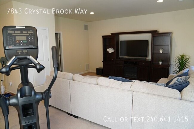 Building Photo - 7843 Crystal Brook Way
