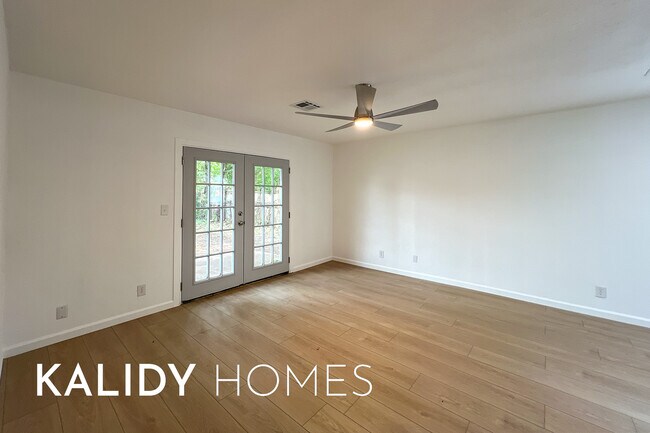 Building Photo - 2504 SW 55th St