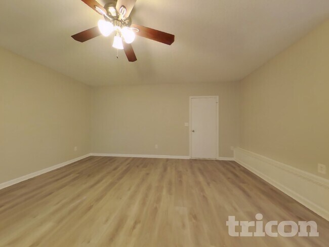 Building Photo - 6972 Foxmoor Way