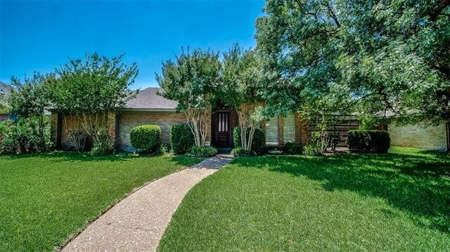 Building Photo - 2013 Stain Glass Dr