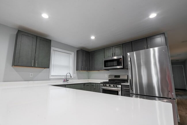 Building Photo - 174 Alabama Ave.