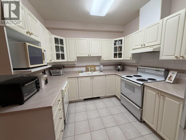 Photo du bâtiment - 6128 Patterson Ave