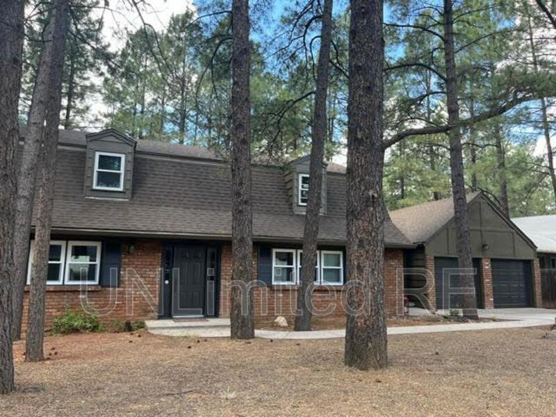 Foto principal - 535 North Bertrand Street