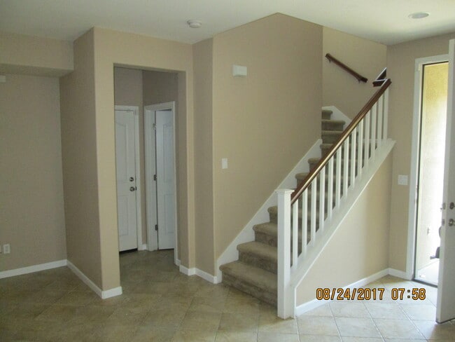 Foto del edificio - 3 Bedroom 2 Bathroom Home with Garage