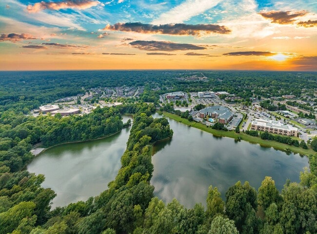 Building Photo - Lakeview at Germantown